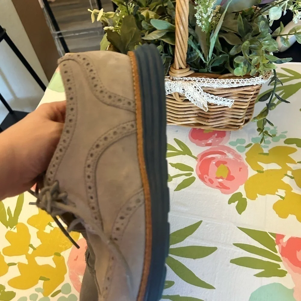 Cole Haan Lunar Grand Grey Suede W/Blue Sole Size 8.5