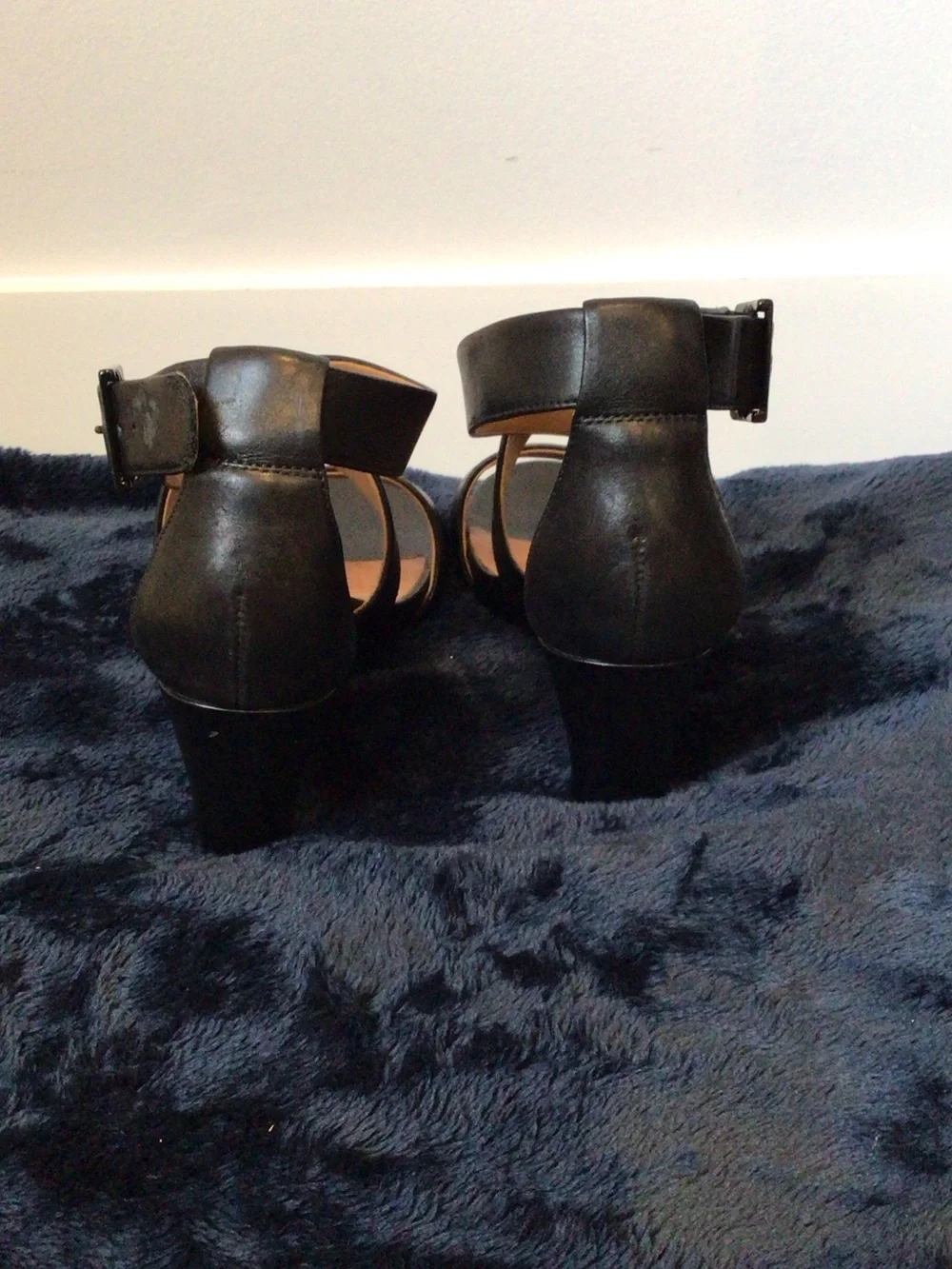 Clarks black adjustable timeless