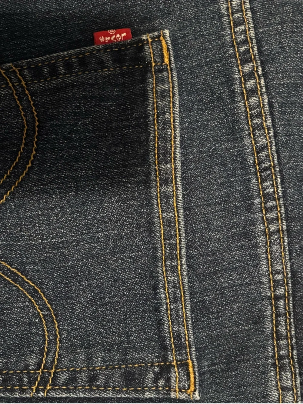 Levis relaxed fit