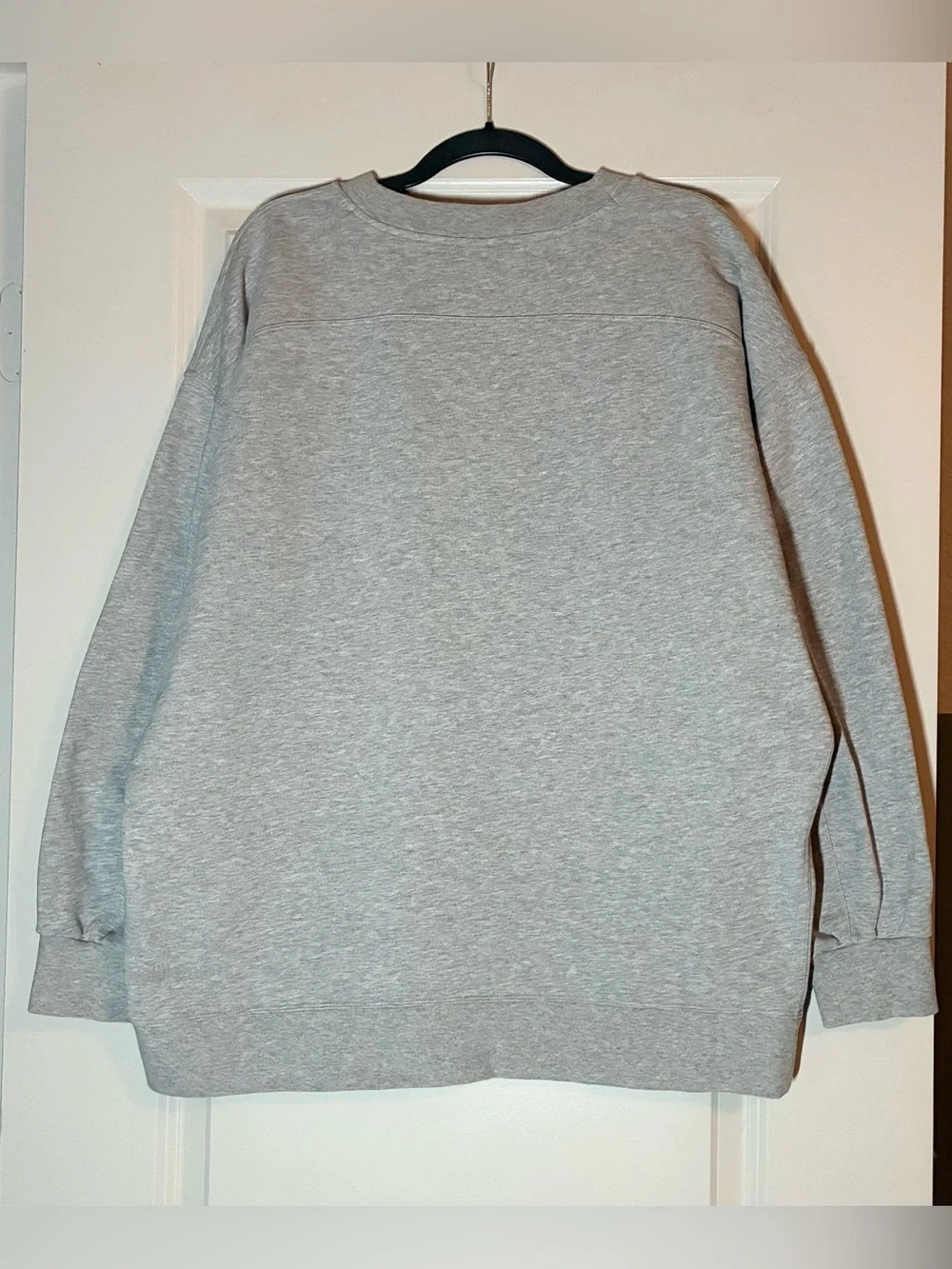 Lululemon Perfectly Oversized Crew in Heathered Core Ultra Light Grey Size 8