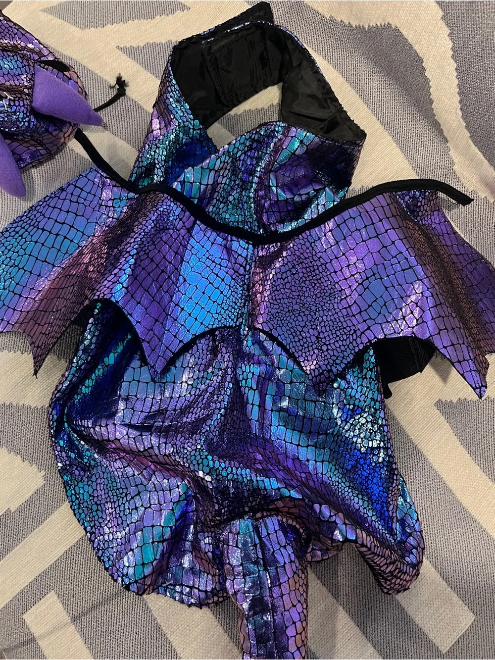 Vibrant Life Dragon Dog Costume Iridescent Metallic Purple Teal Wings Hat M