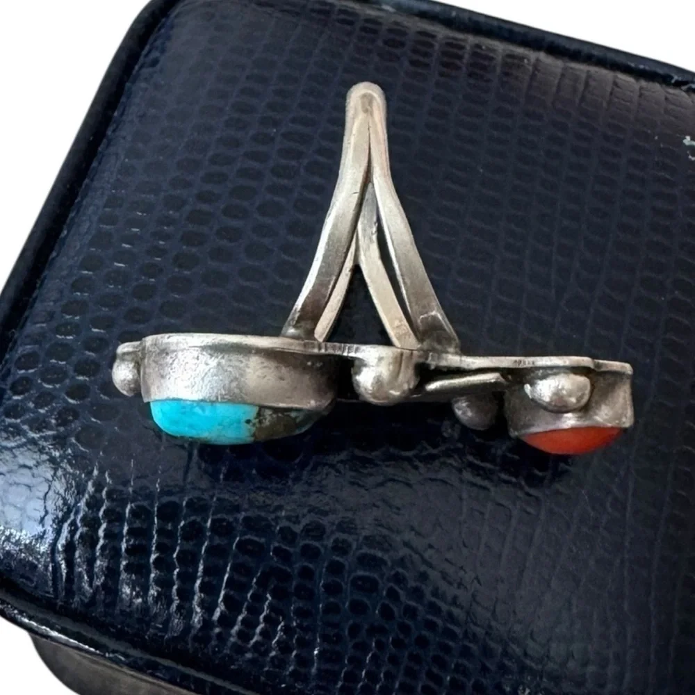 Vintage turquoise coral