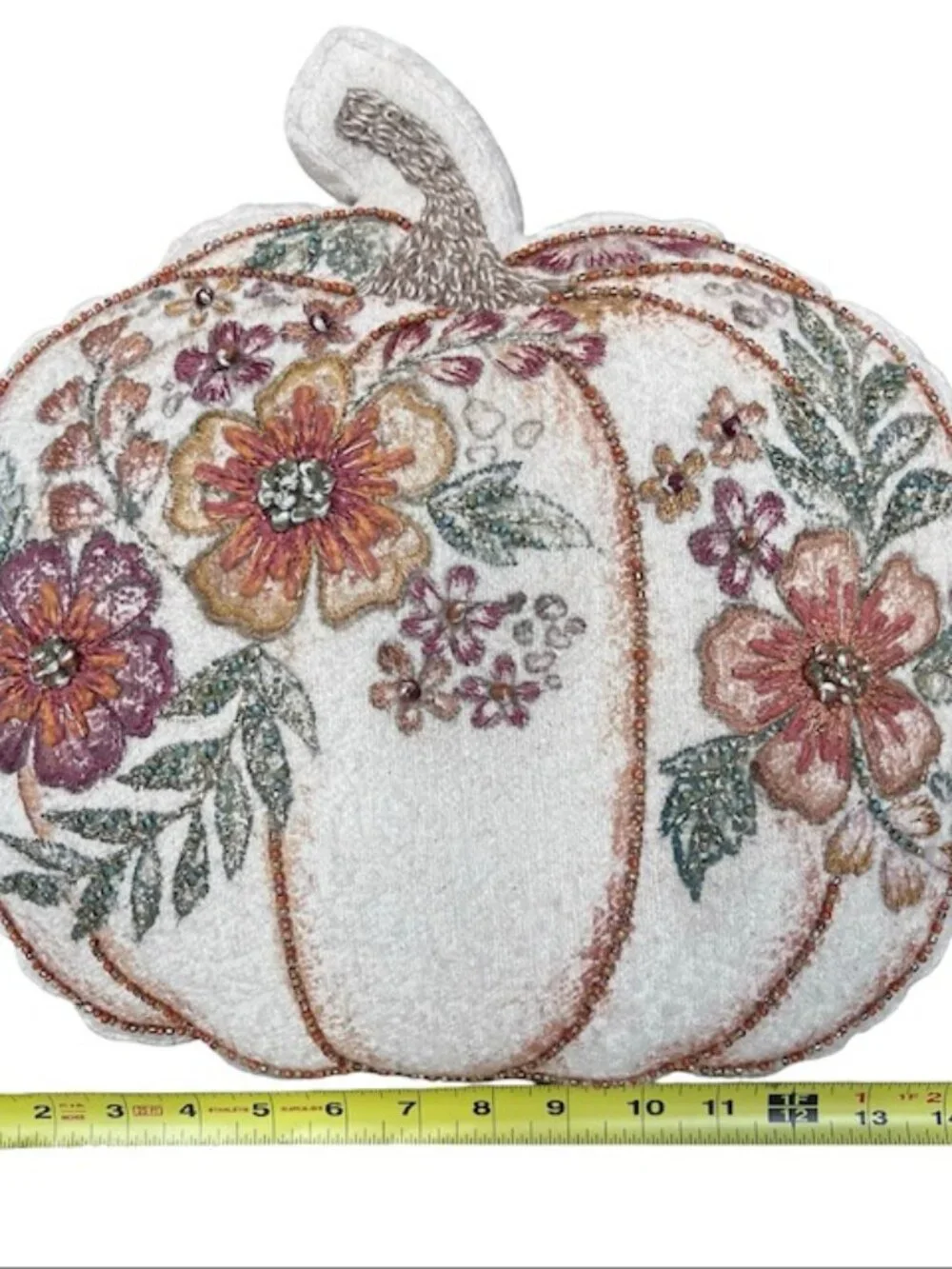 Unique Vintage vintage embroidered