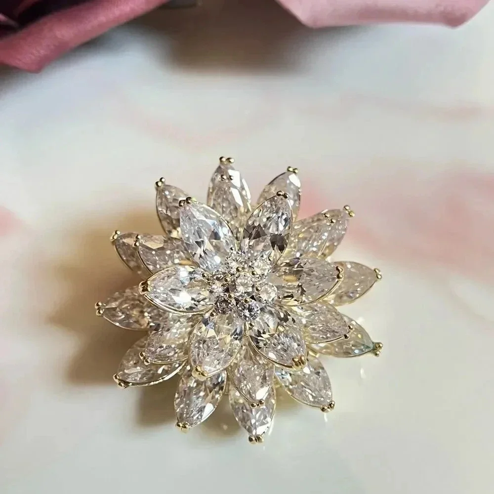 Vazira Queen gold copper