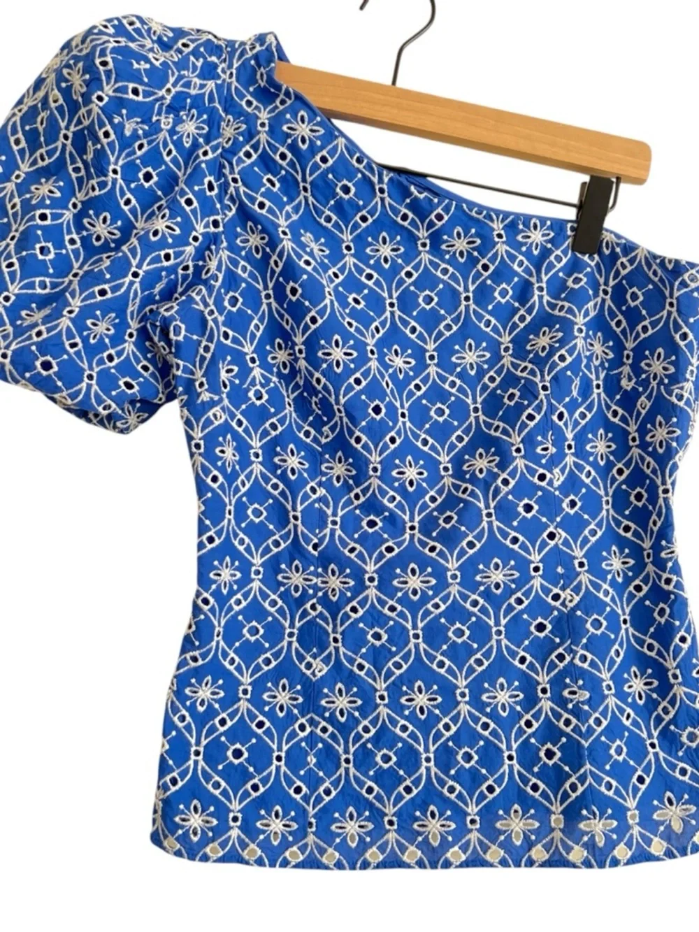 Lilly Pulitzer one retail beachy