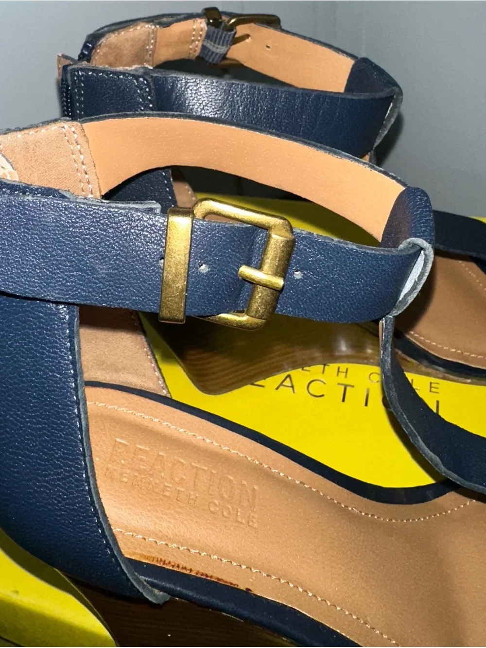 Womens Reaction Kenneth Cole Navy Leather T-Strap Wedge Sandals Ankle Strap 7.5M