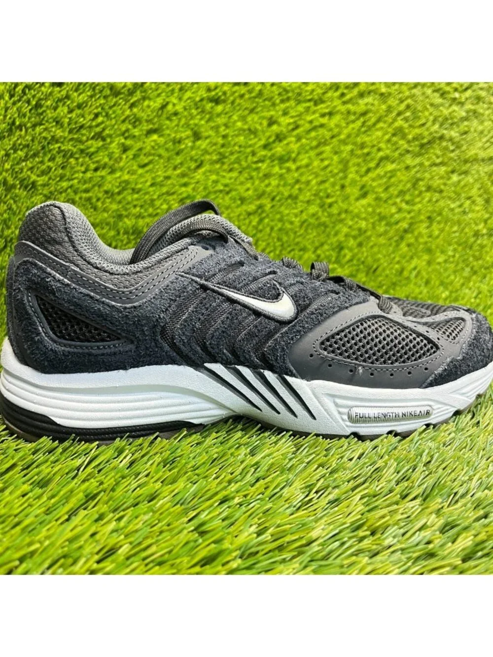 Nike Air Pegasus 2005 Womens Size 8 Black White Athletic Running Shoes Sneakers