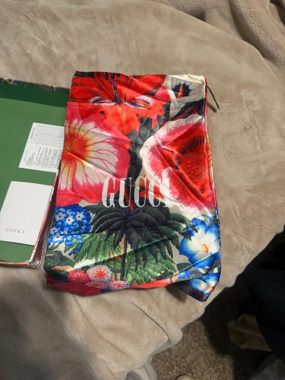 Gucci canvas gg
