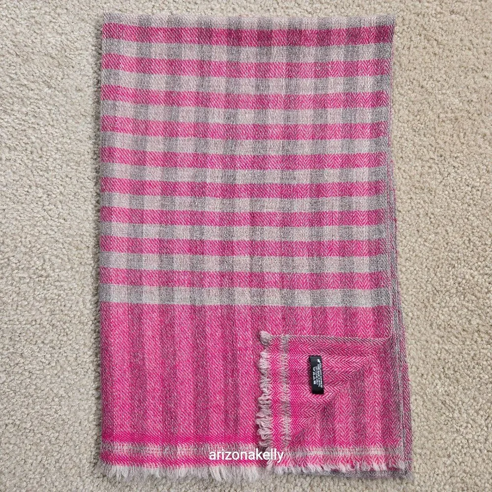 NWOT Cashmere Scarf Herringbone Pink & Grey Nepal Woven Oblong Open Weave Detail