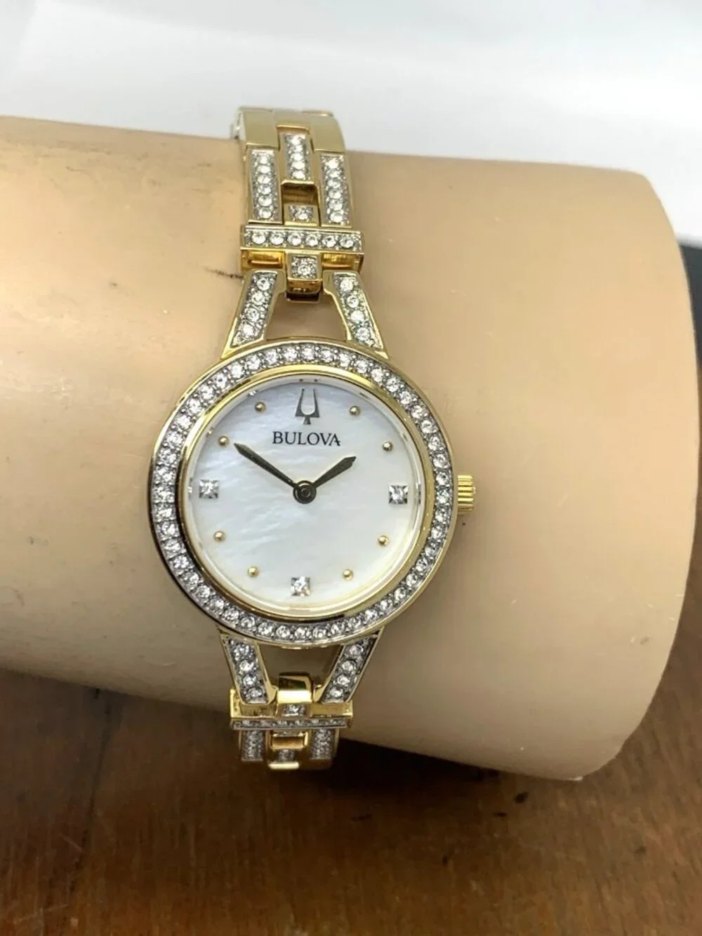 Bulova Women's Watch 98L325 Mother of Pearl Dial Gemmed Gold Steel 25mm