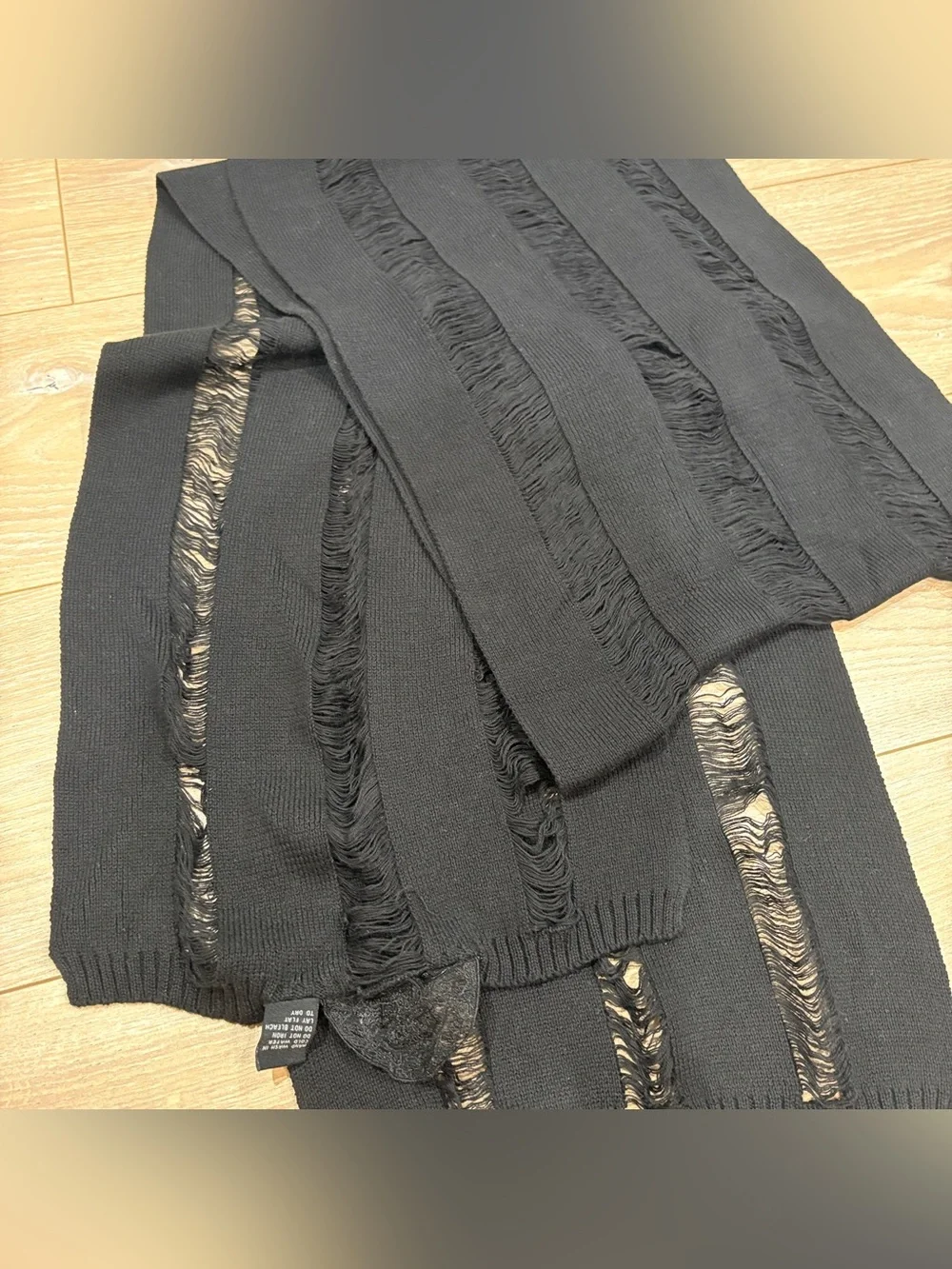 Rare Vintage 2007 Juicy Couture Collection Distressed Shredded Long Knit Scarf