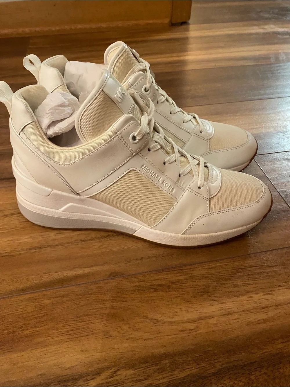 MICHAEL KORS Cream and White Wedge Lace-Up Platform Sneakers