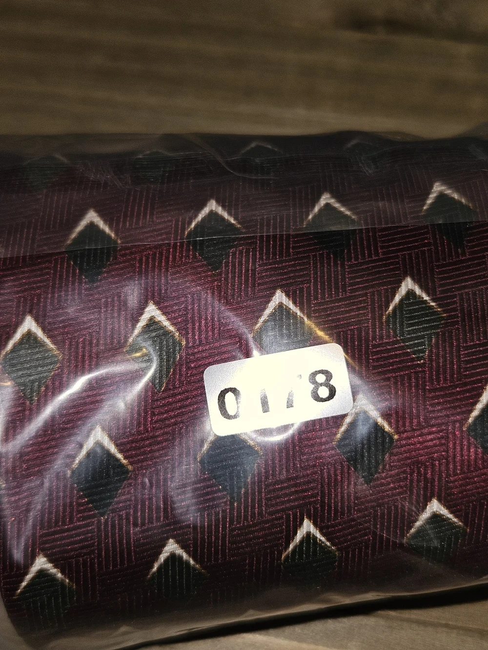 Geoffrey Beene Men's Burgundy Geometric Silk Tie