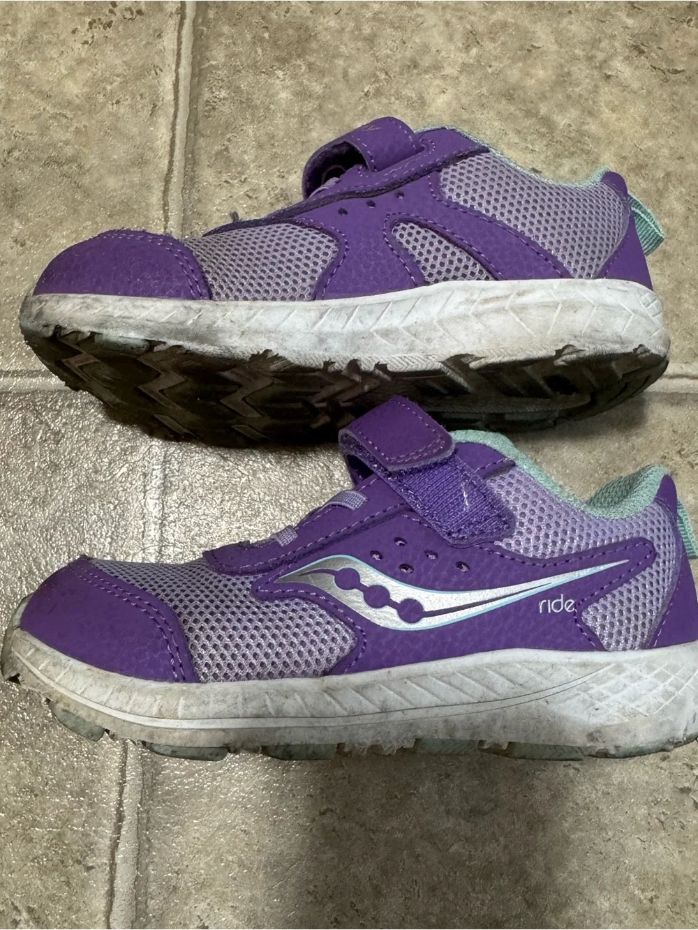 Saucony durable kids