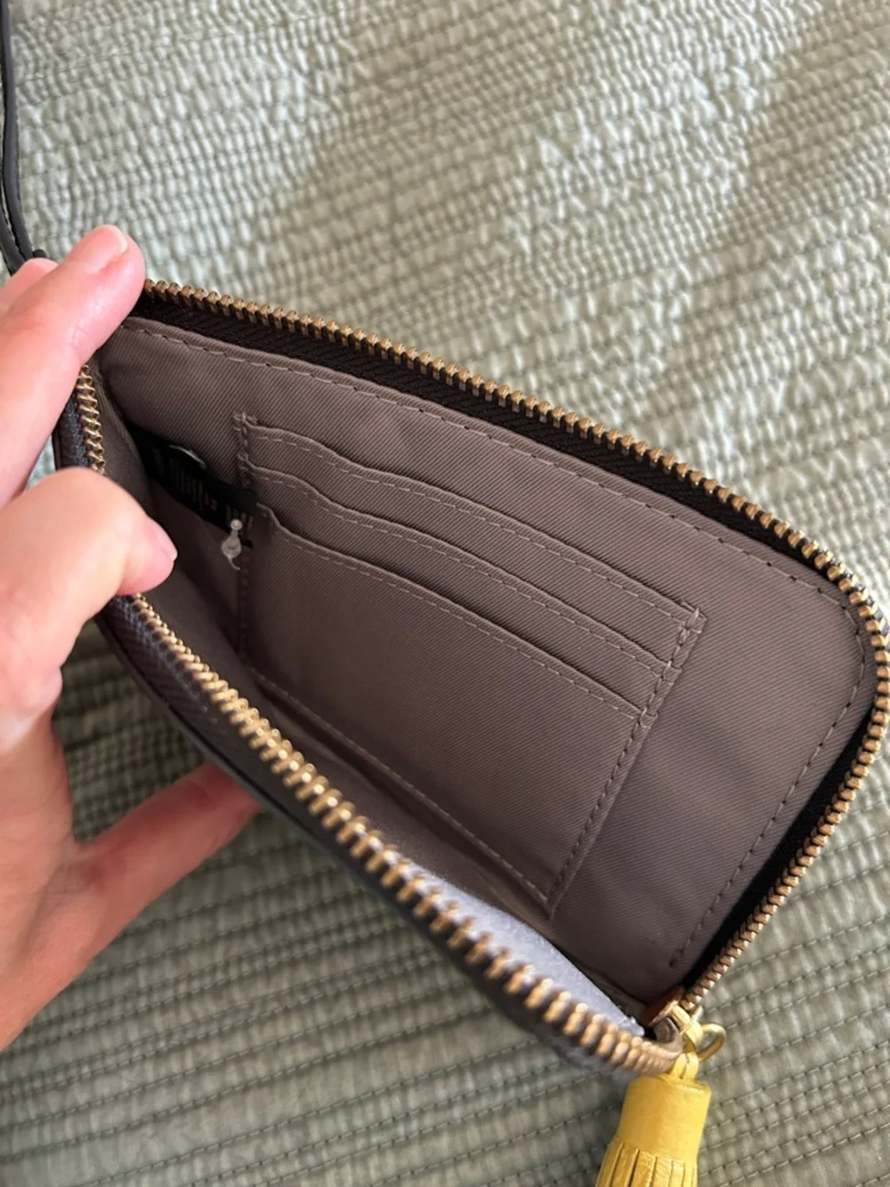Fossil compact wristlet