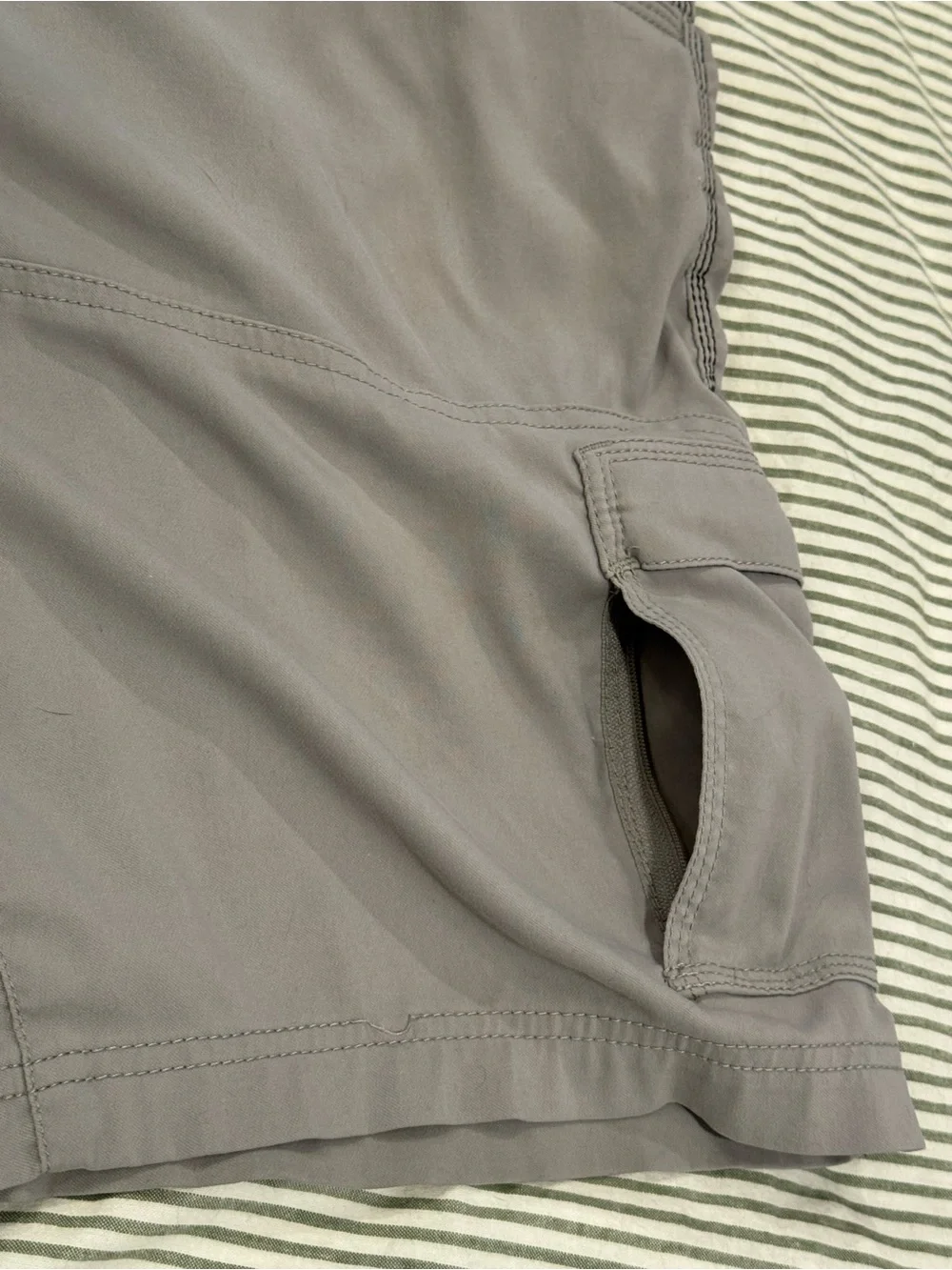 prAna | Stretch Zion Cargo Hiking Shorts Grey | 36W x 10L | Style M3ST10117