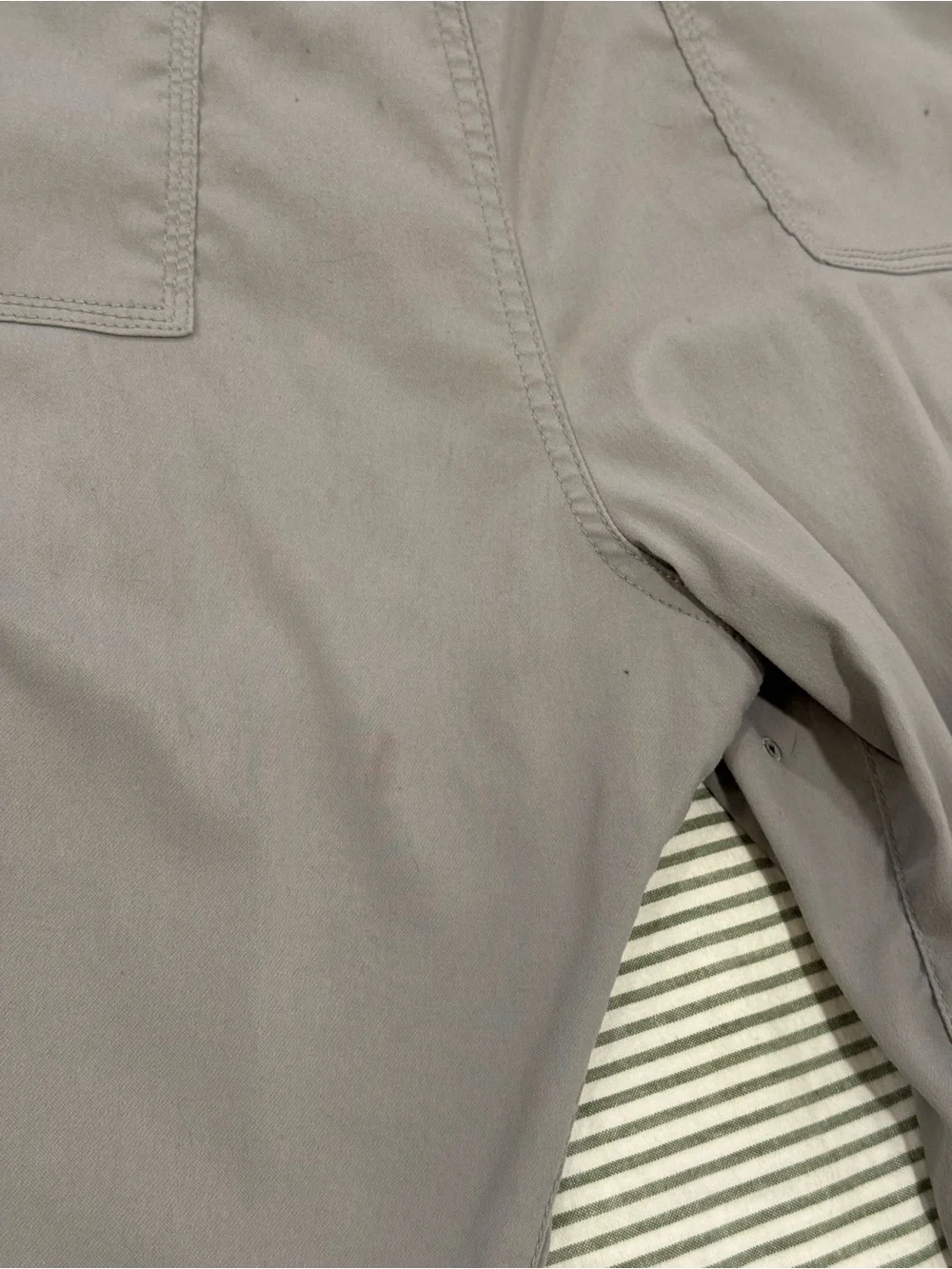 prAna | Stretch Zion Cargo Hiking Shorts Grey | 36W x 10L | Style M3ST10117