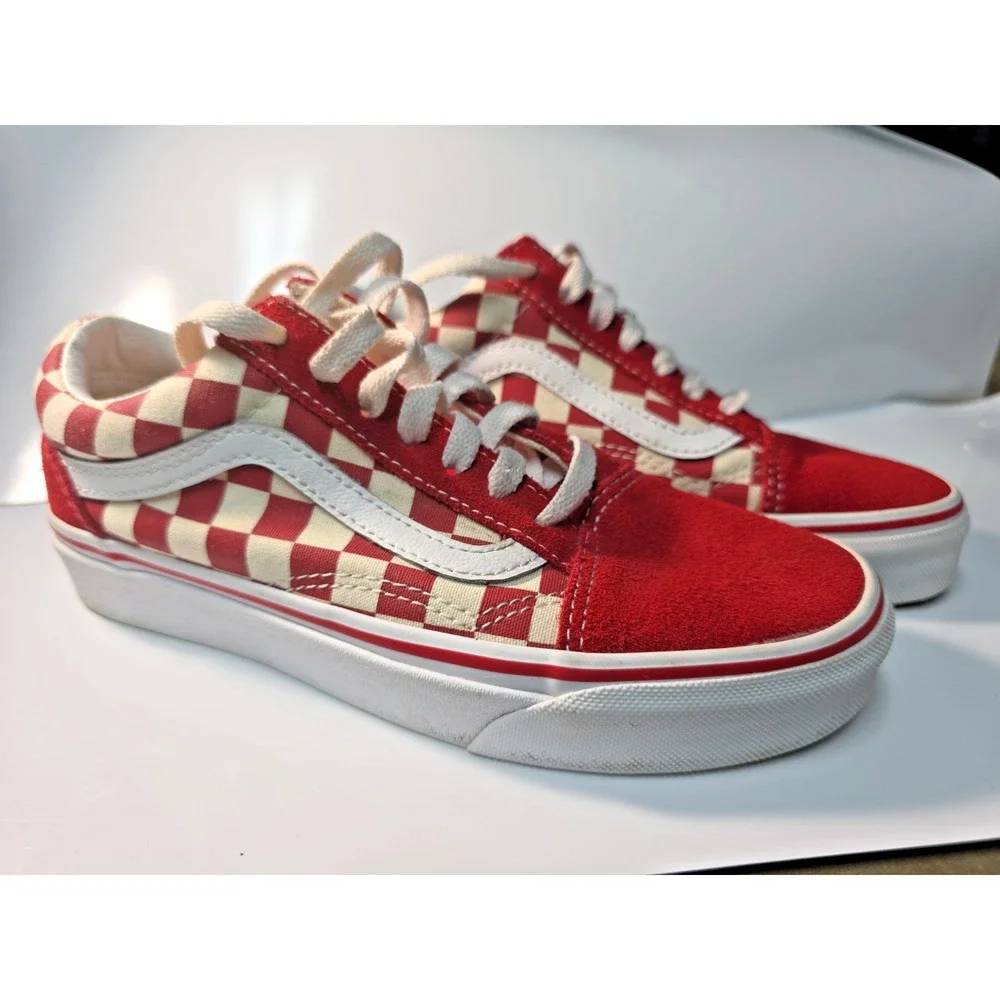 Vans season shipping white