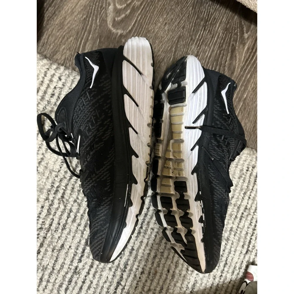 Hoka One One workouts sleek