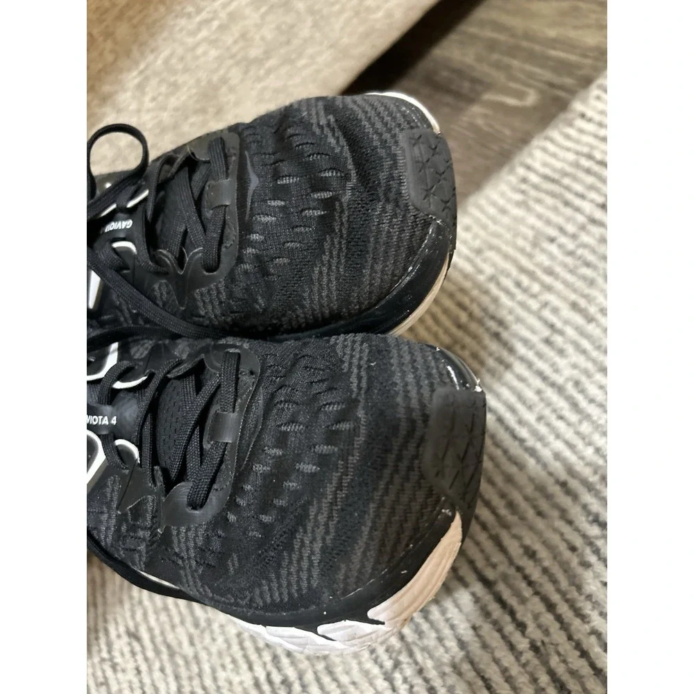 Hoka One One white scheme width