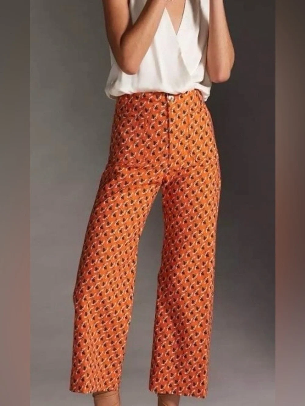 Sarah Gordon features orange