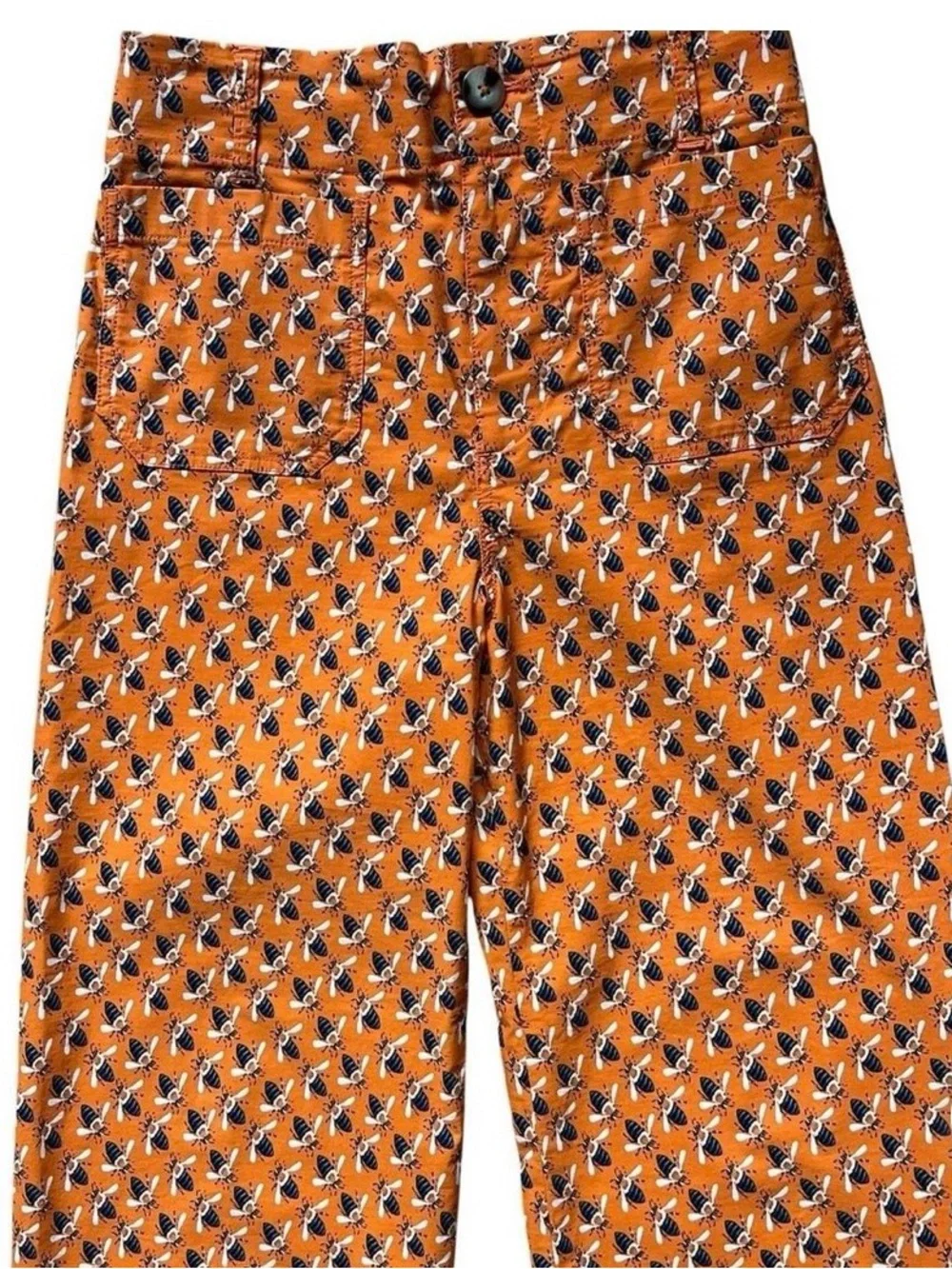 Sarah Gordon features orange
