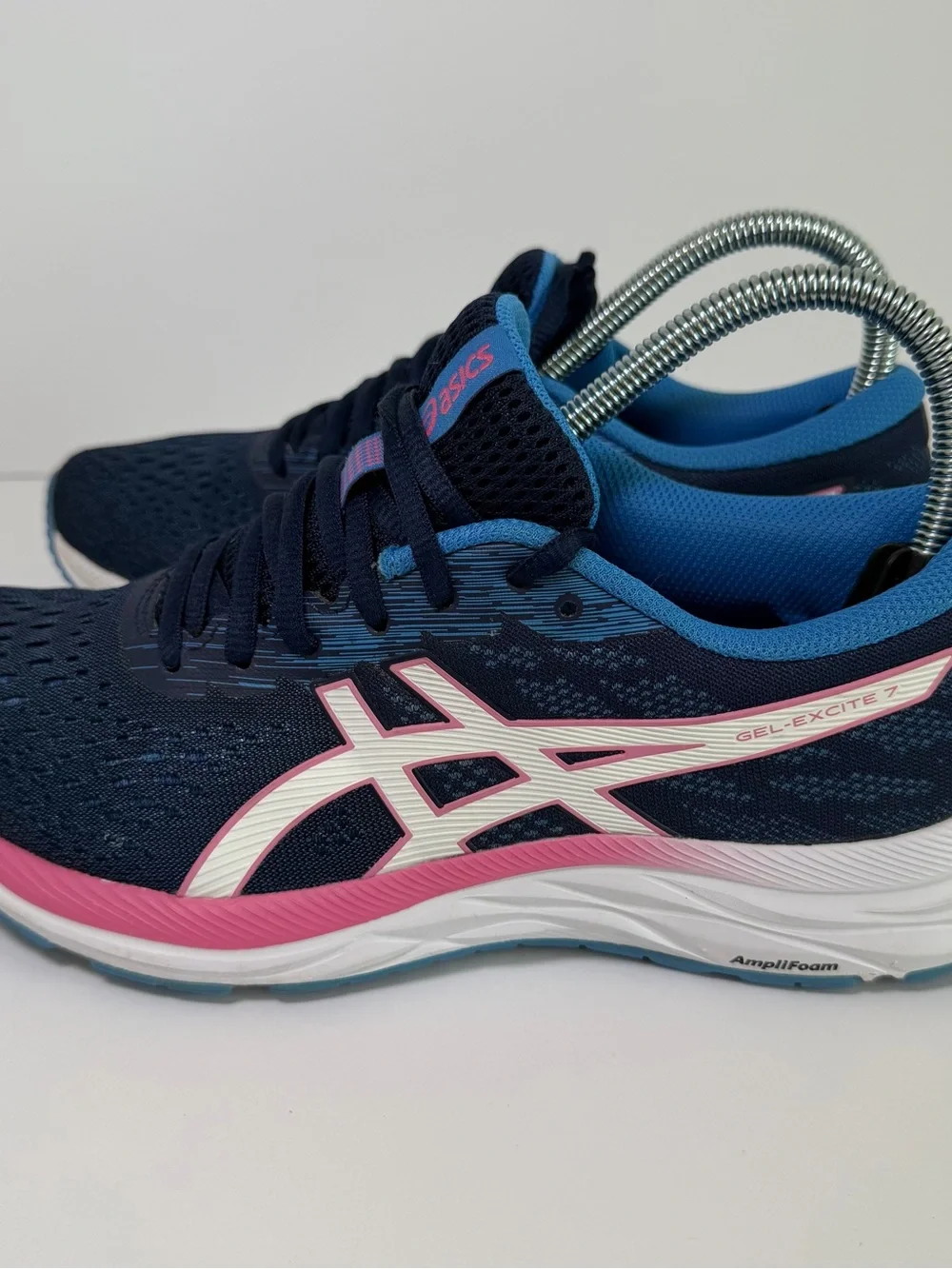 Asics accents gel