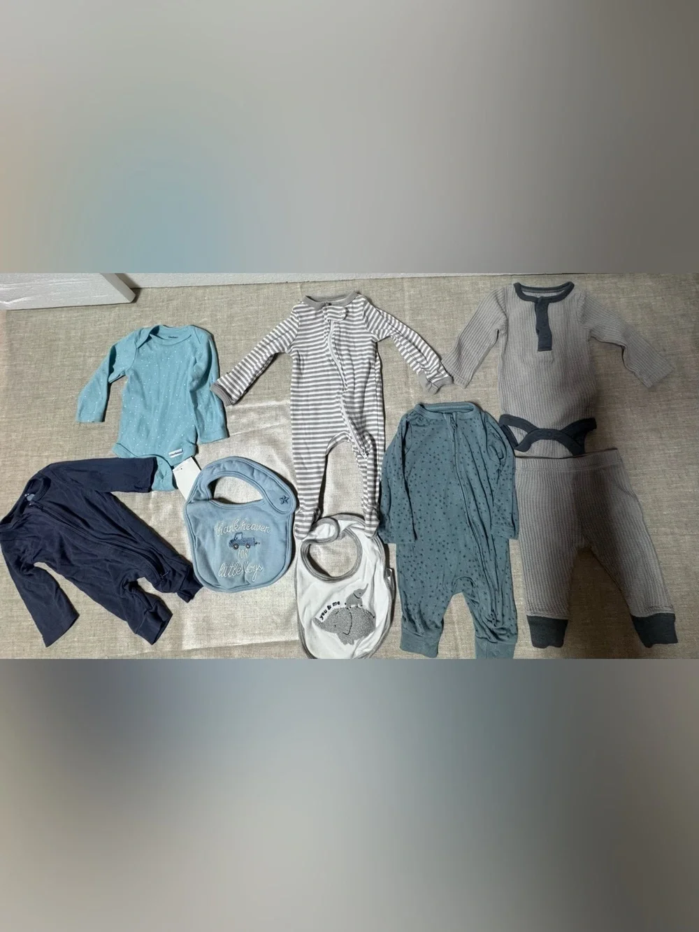 Gerber Baby Bodysuits and Sleepers in Blue, Gray, Navy Newborn-OM