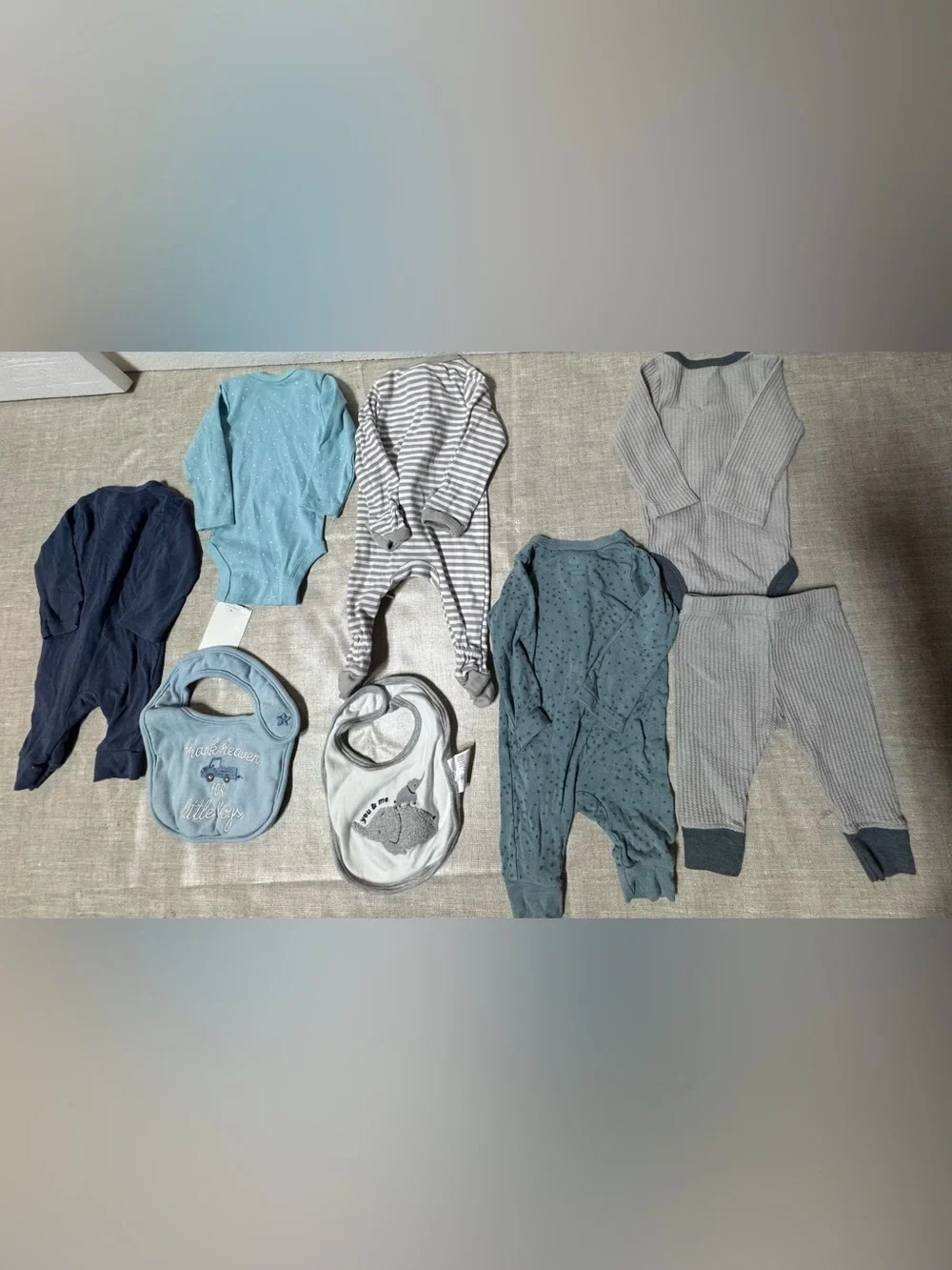 Gerber Baby Bodysuits and Sleepers in Blue, Gray, Navy Newborn-OM