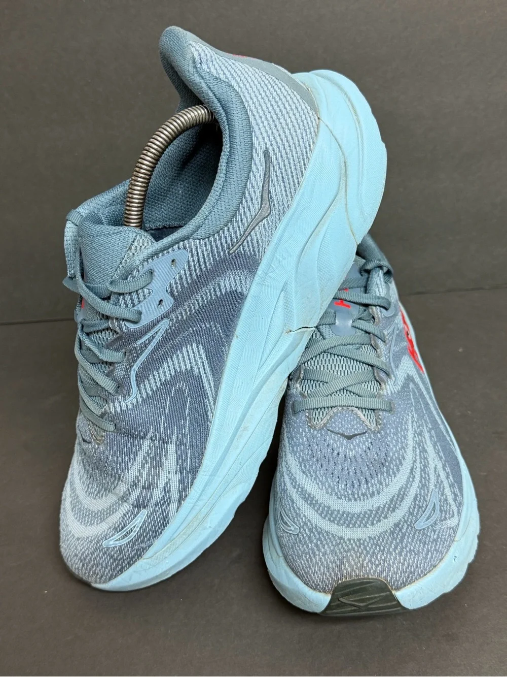 Hoka Arahi 8 Men's Size 10.5D Thunder Cloud Vermillion Running Shoes Sneakers