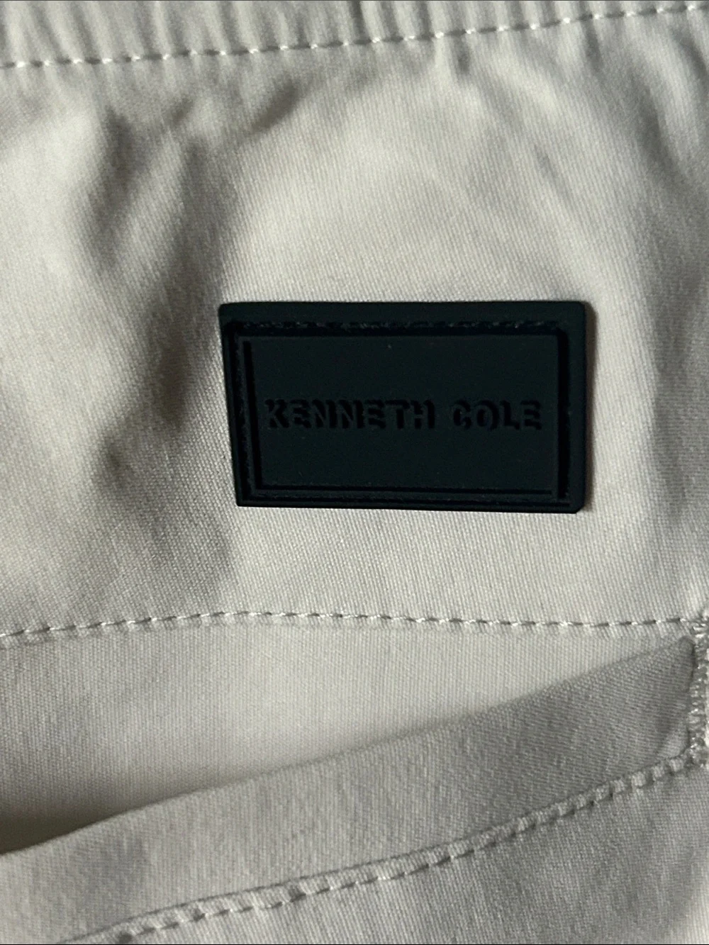 Kenneth Cole easy pull