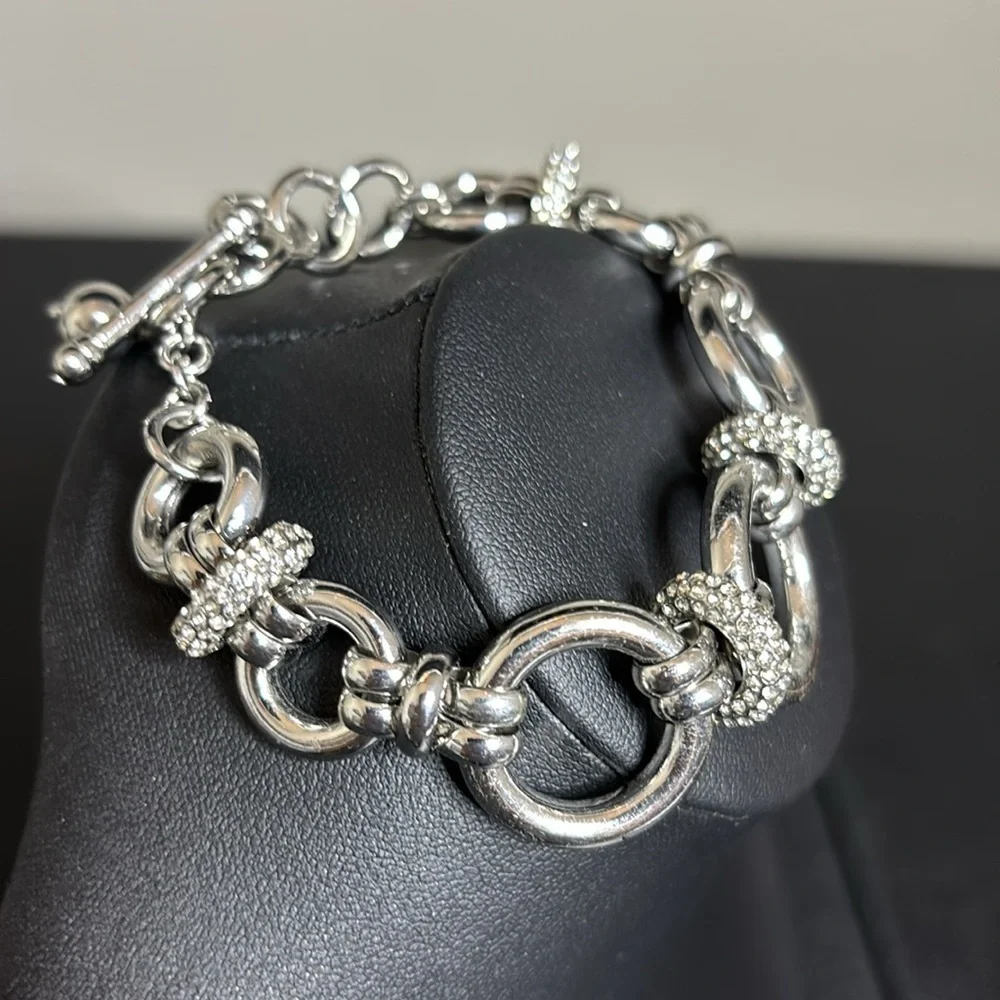 Silver Tone Circle Link Rhinestone Toggle Statement Bracelet​
