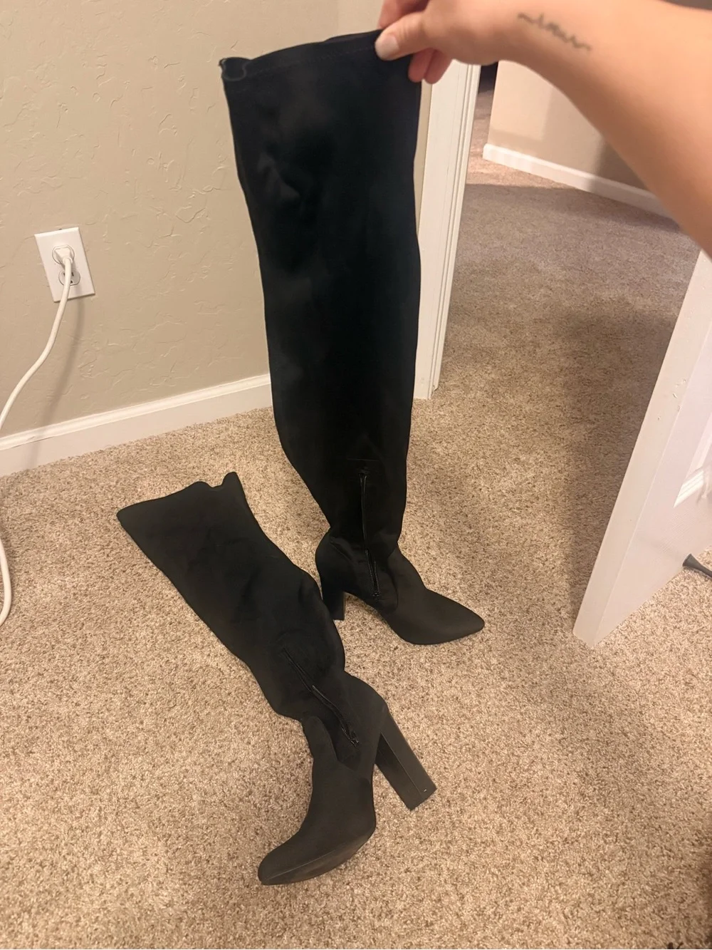 Yoki Black Over-The-Knee Stretch Block Heel Boots