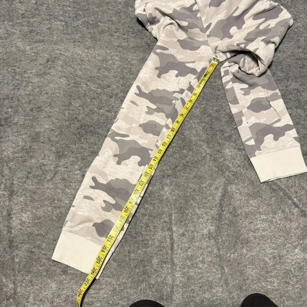 Old Navy Boys Camo Jogger Pants Size XL Grey Warmers Leggings Athletic 13/14