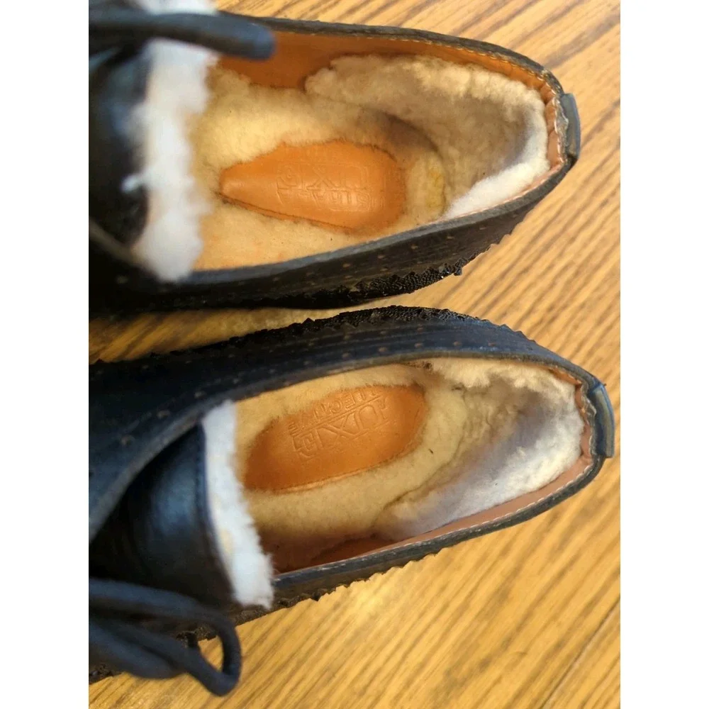 Australia Luxe Co Women's‎ US Size 9 Sherpa Lined Interior Rhinestone Platform