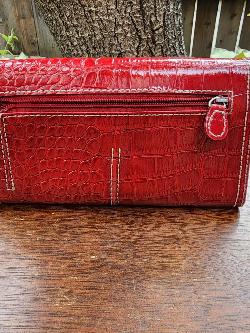 Liz Claiborne make bold