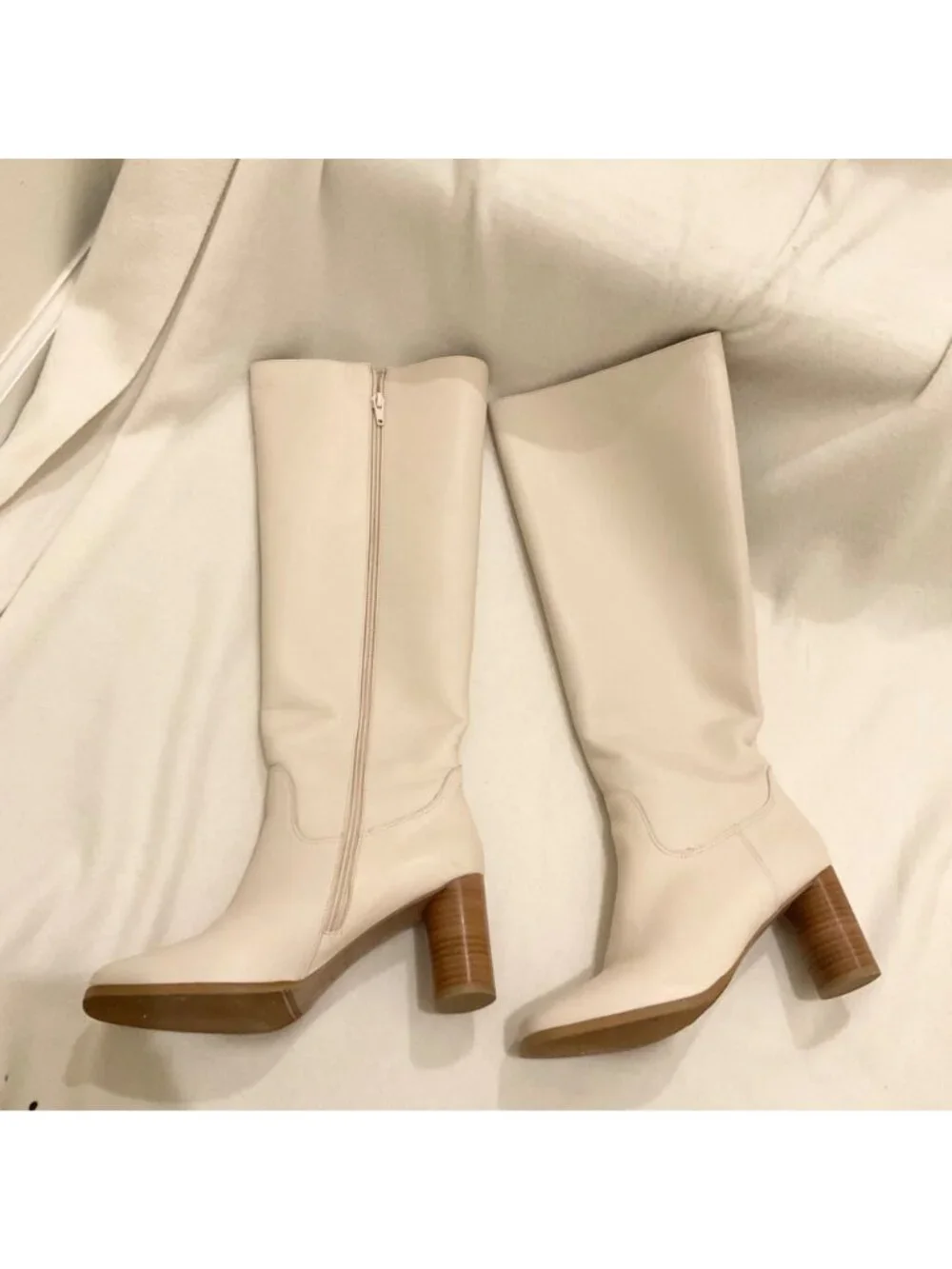 Sezane off white