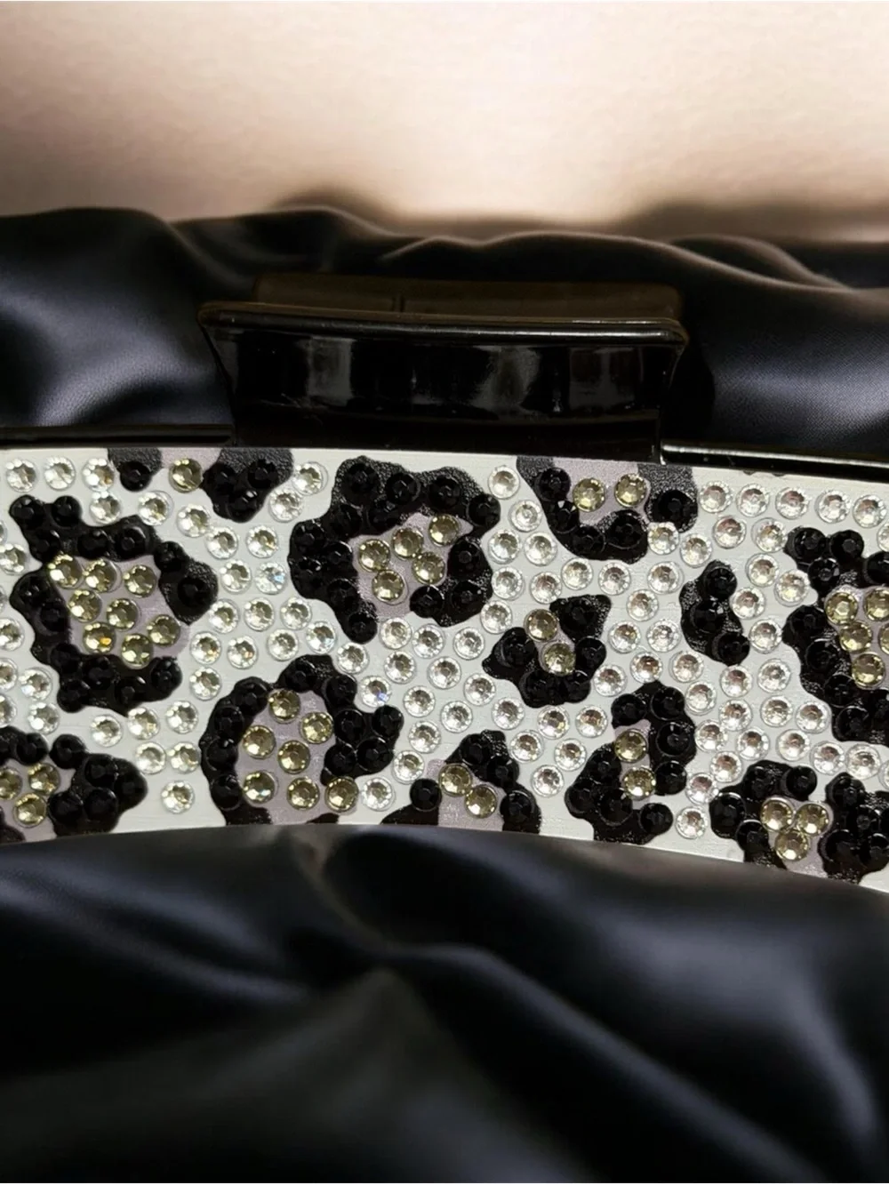 Handcrafted sparkling rhinestone