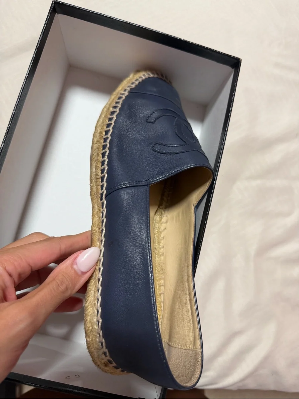 CHANEL authentic navy