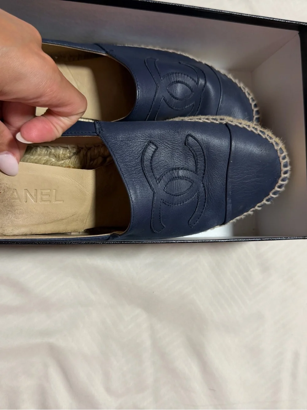 CHANEL authentic navy
