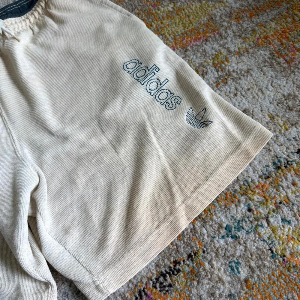 Vintage Adidas Trefoil Knit Sweat Shorts Medium - Cream White Blue
