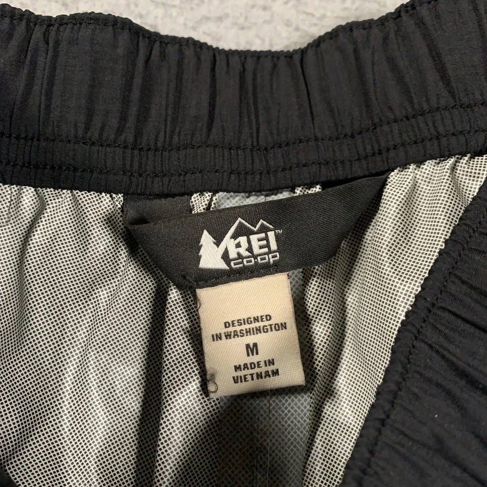 REI Co-op Essential Rain Pants Mens Medium Black Waterproof Hiking Ripstop Nylon