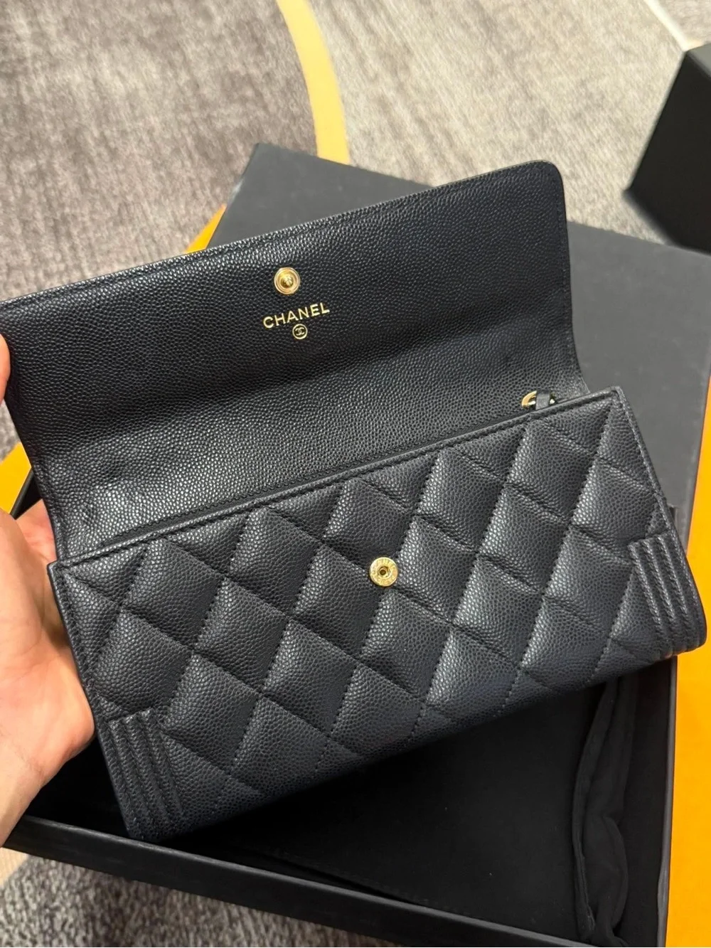 CHANEL classic quilted