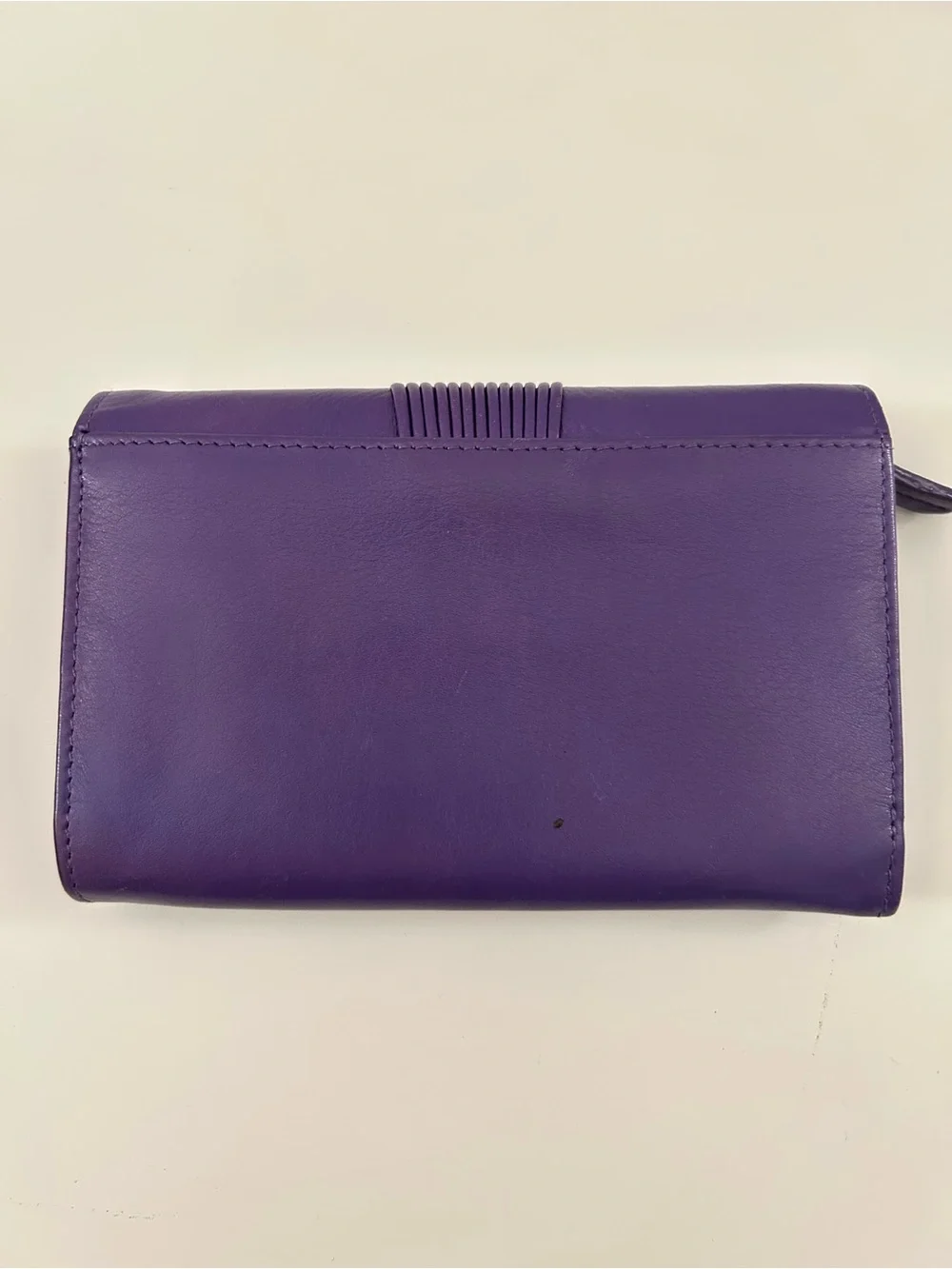 None compact purple
