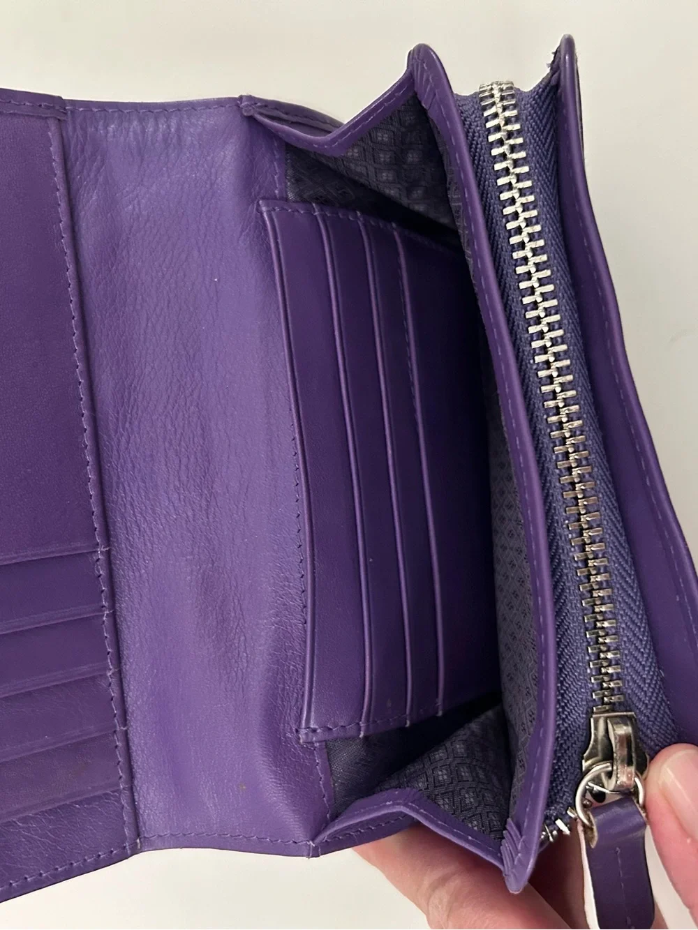 None compact purple