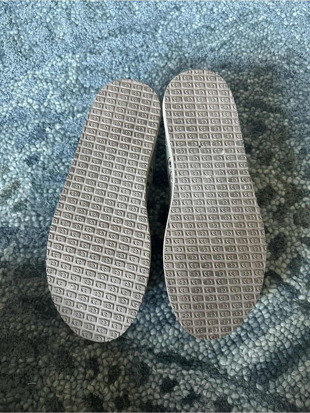 Sanuk pre owned