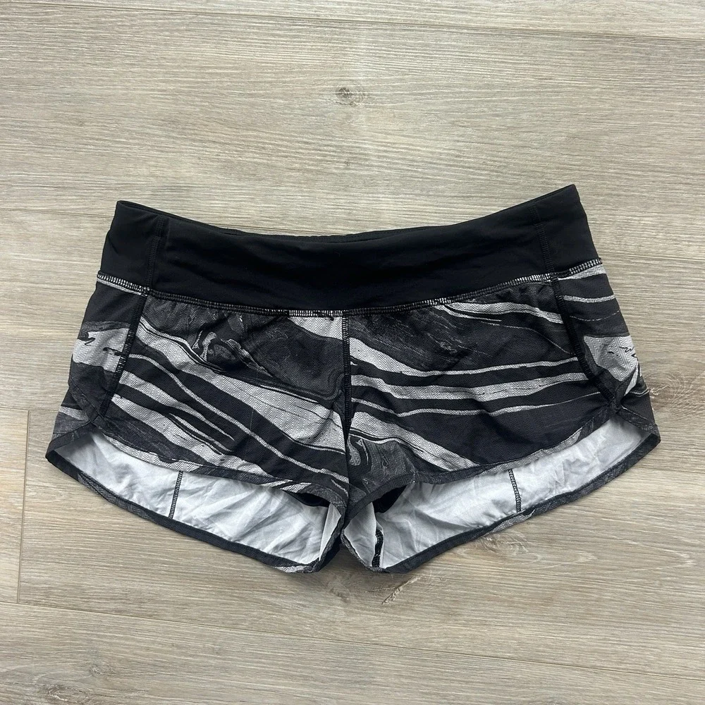 Lululemon Women's Size 8 Running Active Speed Short  Marbled Mix‎ White Black