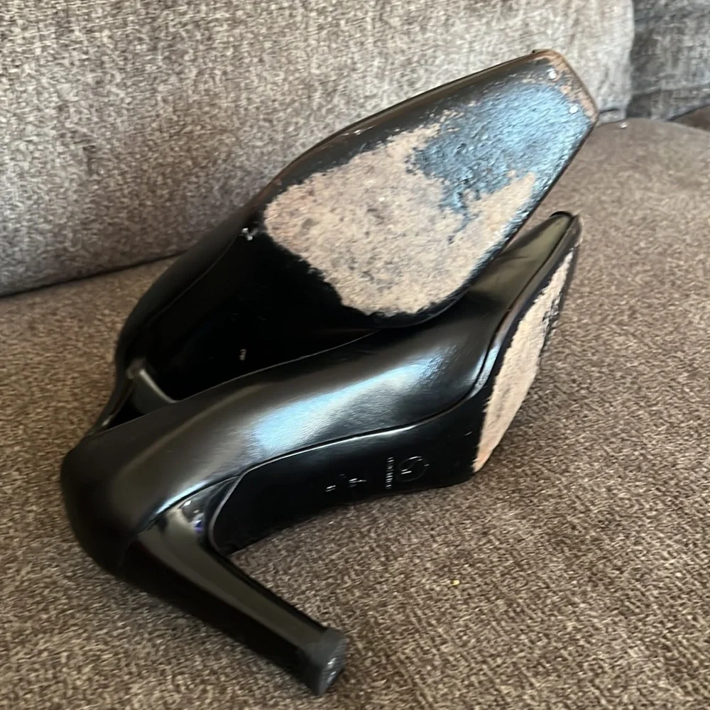 St. John Black Leather Square Toe Block Heel Made‎ in Italy Size 7.5