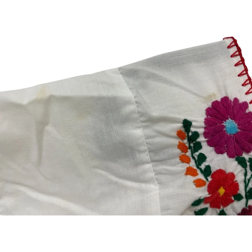 Vtg Girls Mexican Dress Embroidered Floral‎ Pleated Round Neck Short Sleeve Boho