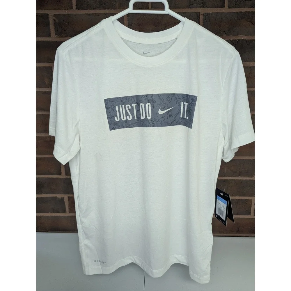 Nike Men's Just Do It T-Shirt White Medium Japanese Sizing Regular Fit Cotton Te